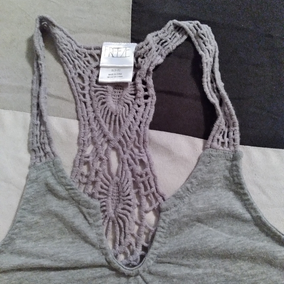 Skull Racer-Back Flowy Tank Top - Picture 3 of 3